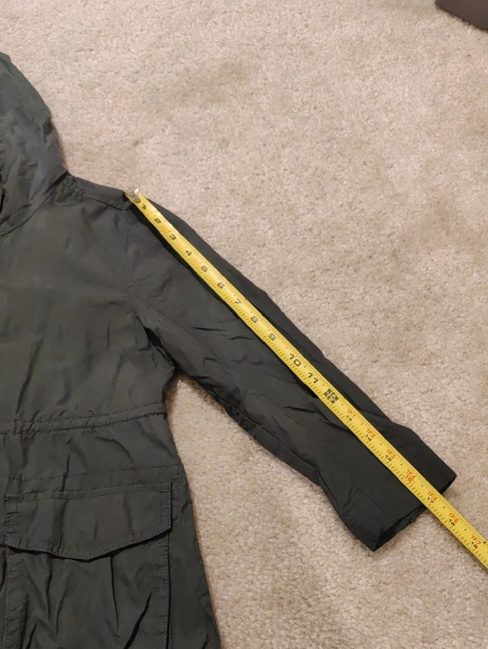 New!GAP Hooded Girls Lightweight Utilitycore Windbreaker Jacket in Olive Green